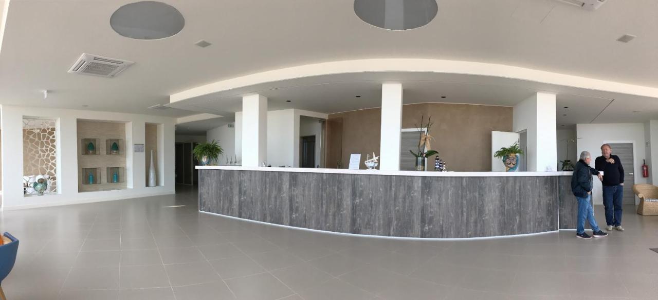 Hotel Vittorio Portopalo Di Capo Passero Exteriör bild