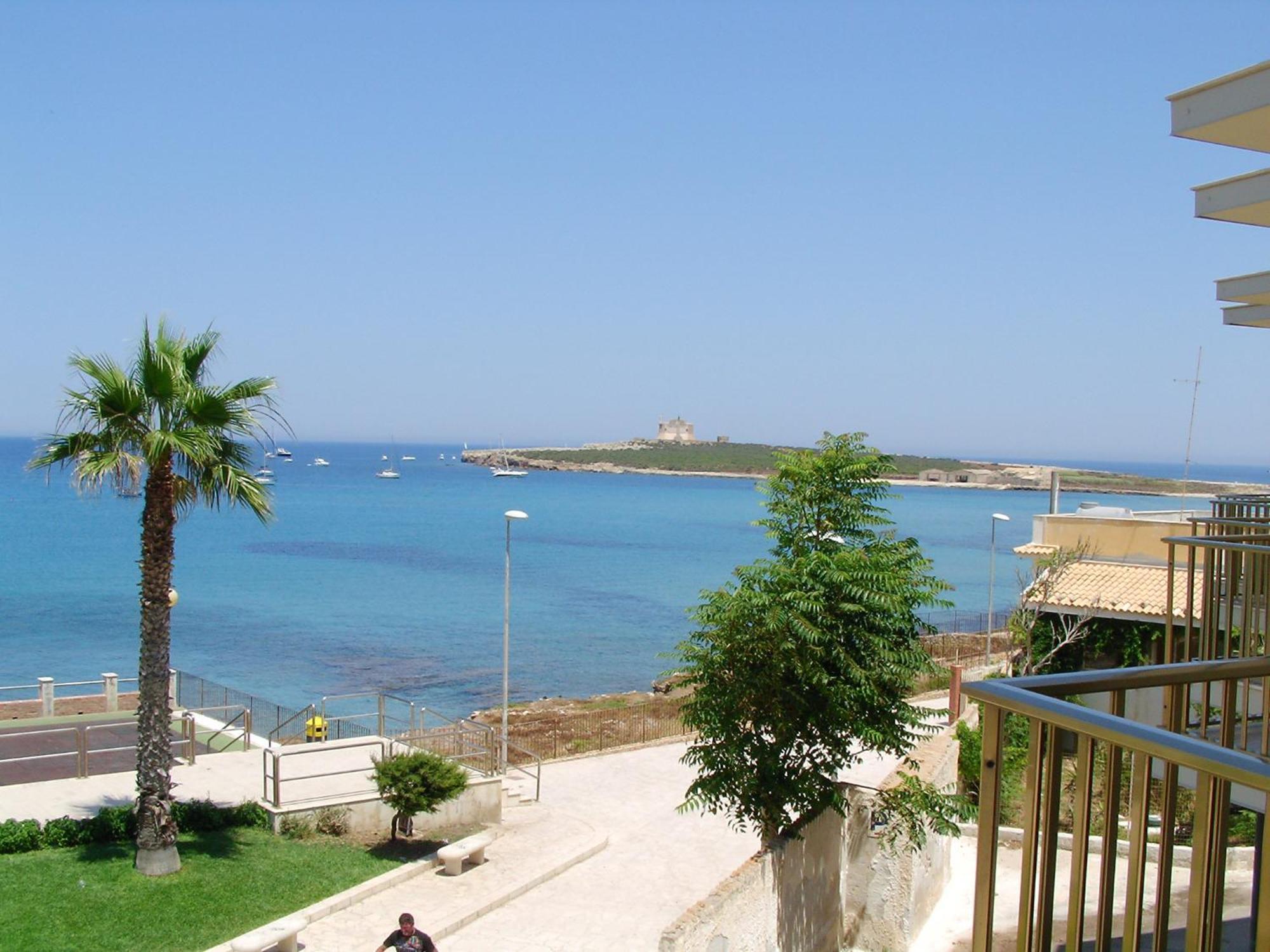 Hotel Vittorio Portopalo Di Capo Passero Exteriör bild