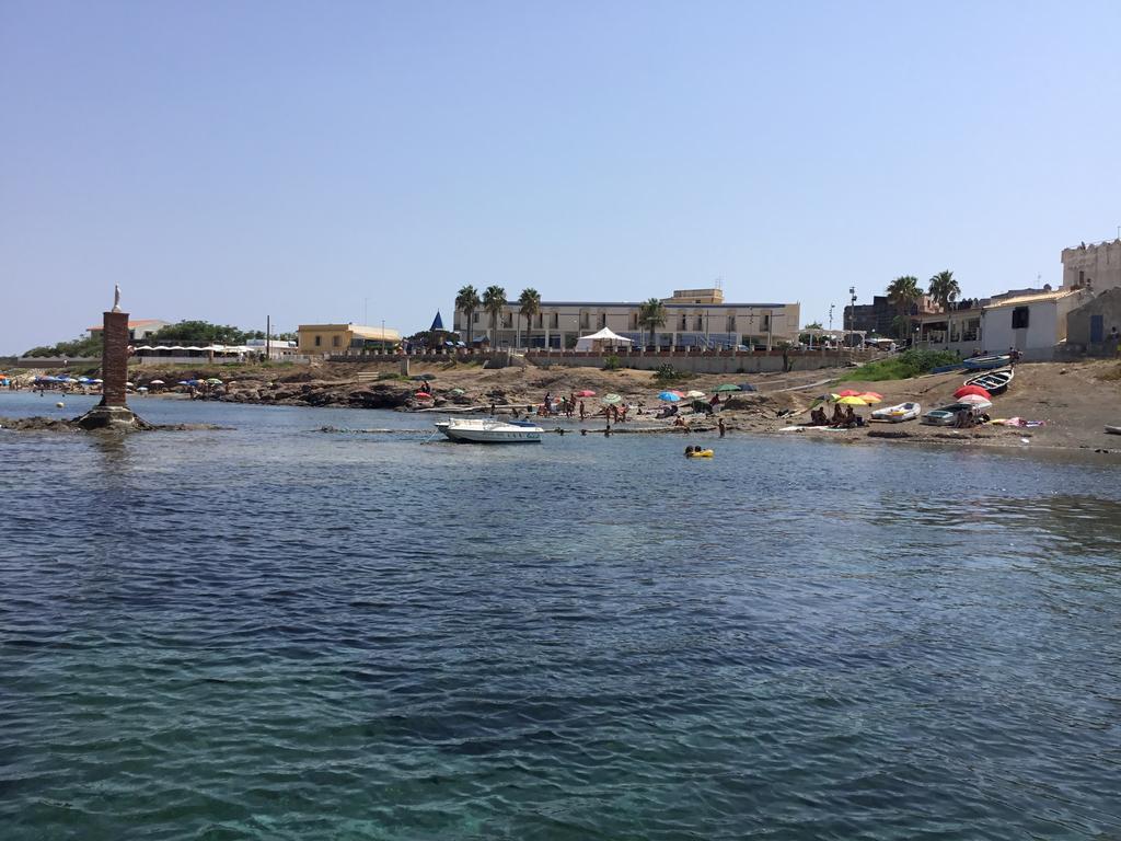 Hotel Vittorio Portopalo Di Capo Passero Exteriör bild