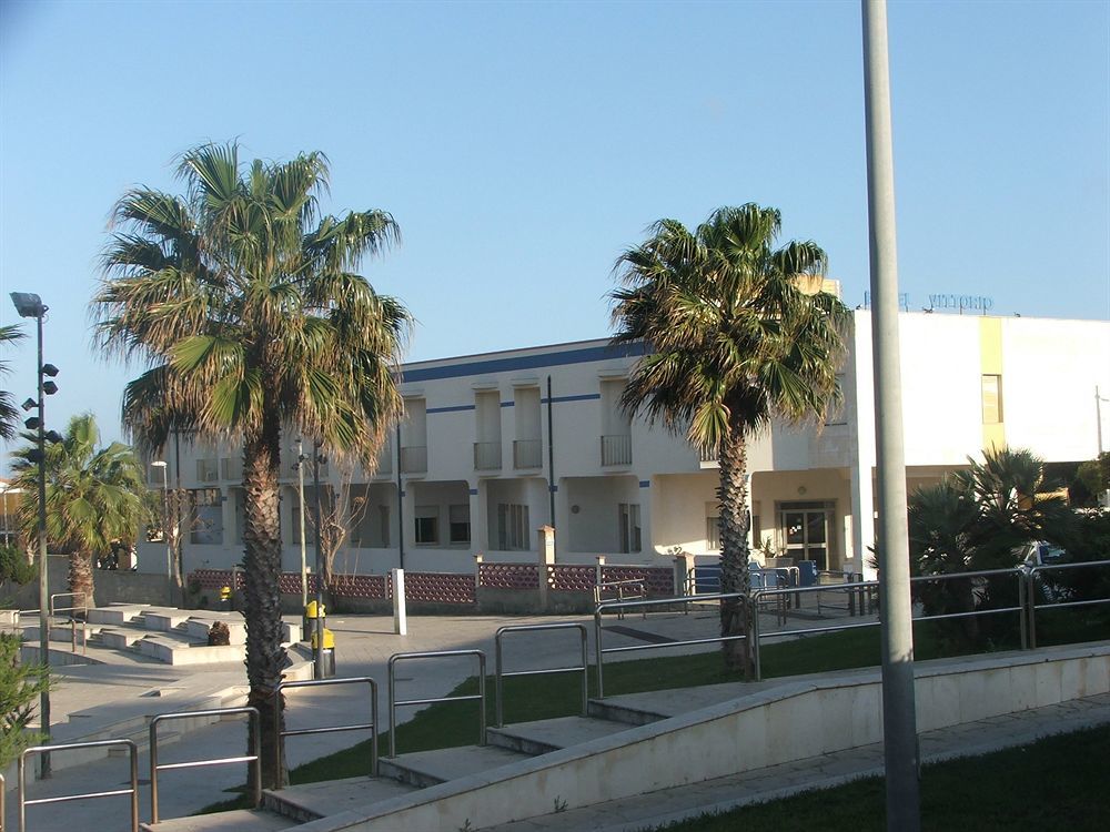 Hotel Vittorio Portopalo Di Capo Passero Exteriör bild
